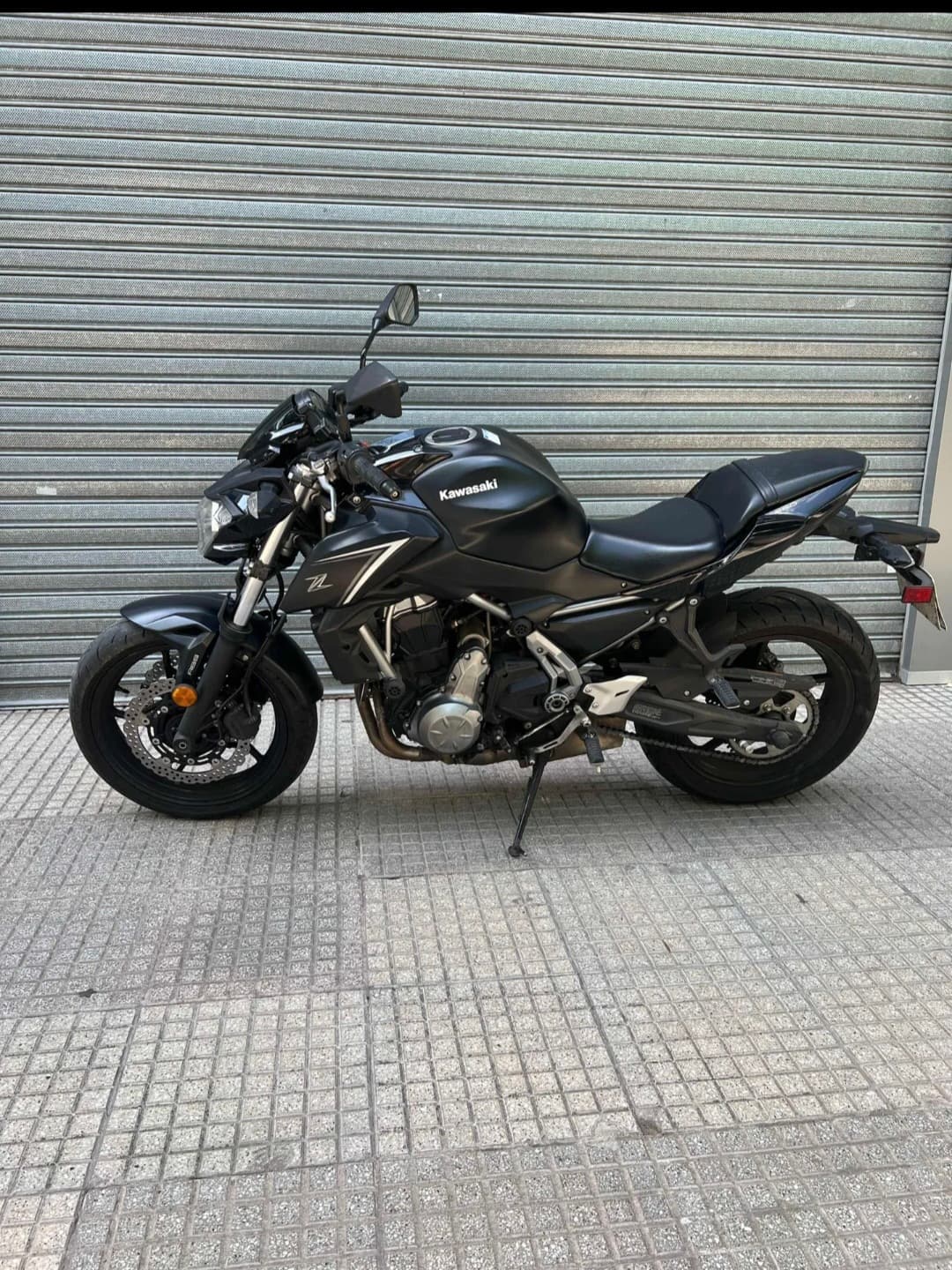 Kawasaki Z650 2018 — foto 1 de 5
