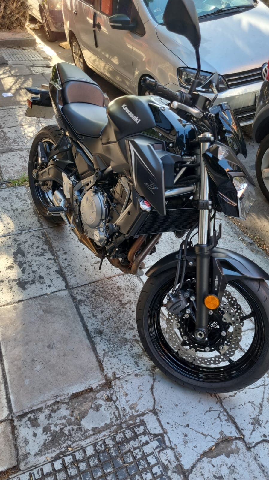kawasaki z 650 2018 — foto 1 de 3