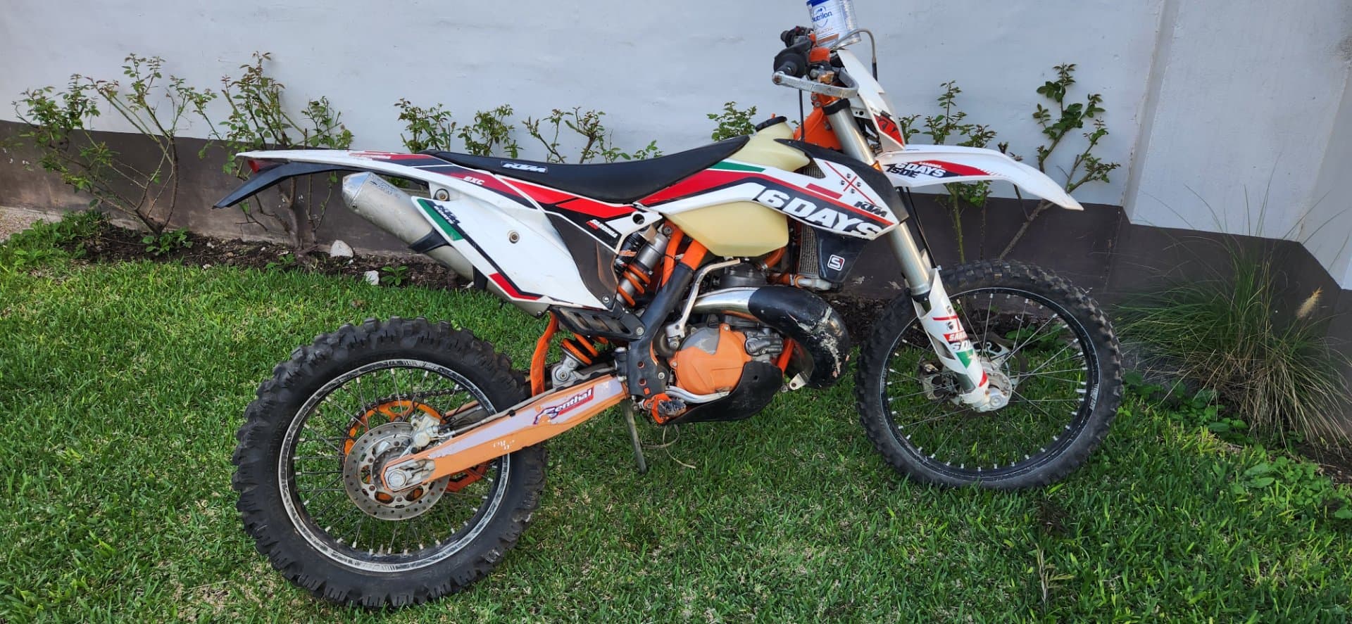 Ktm 300 exc six days 2014 — foto 1 de 5