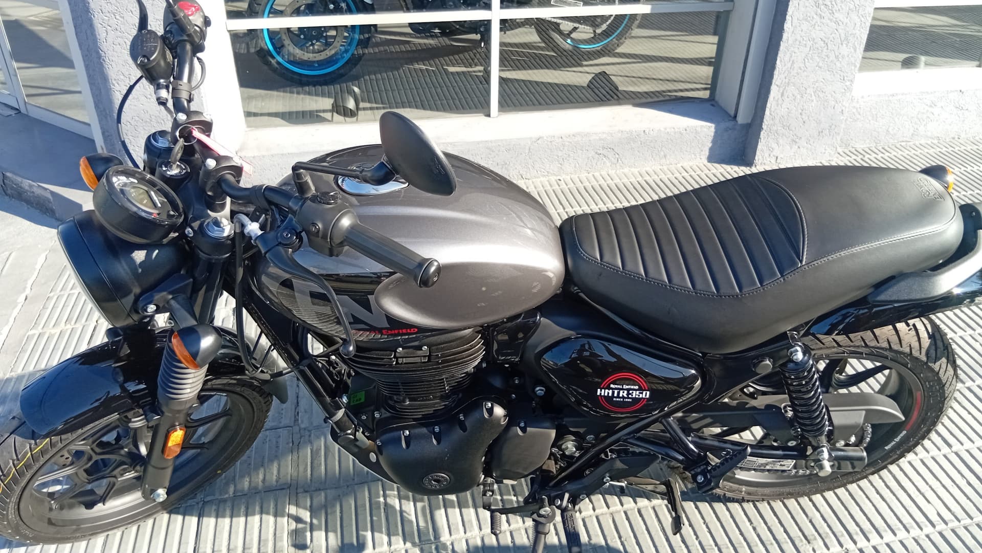 Royal Enfield HNTR 350 2026 — foto 1 de 4