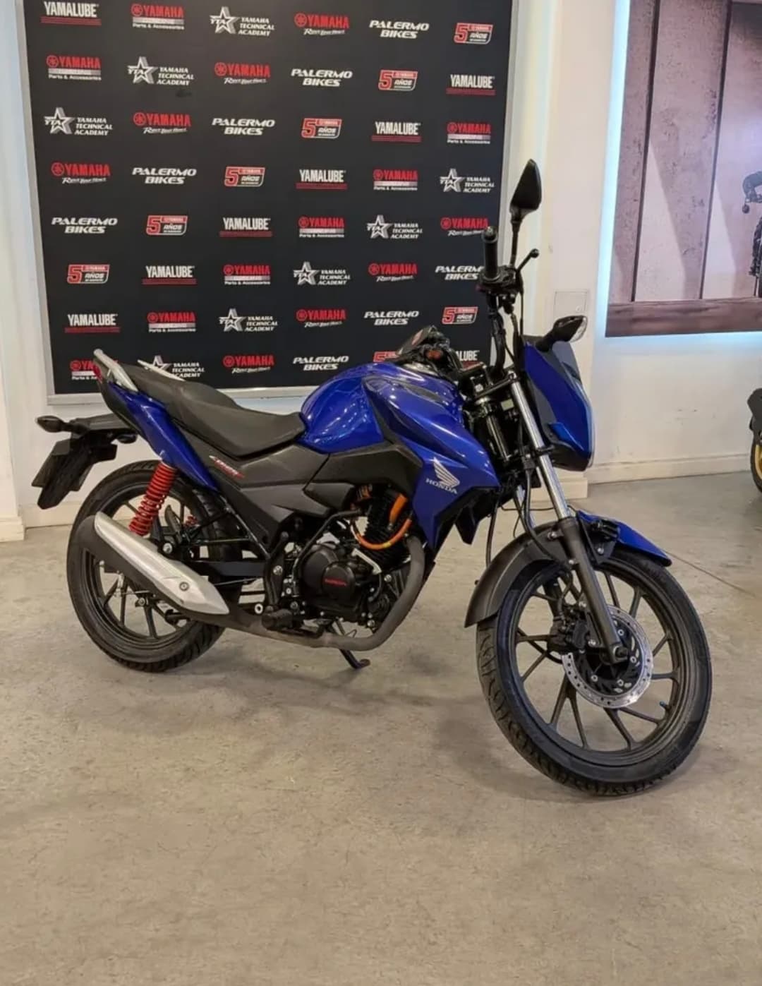 Honda Twister CB-125-F 2023 — foto 1 de 5