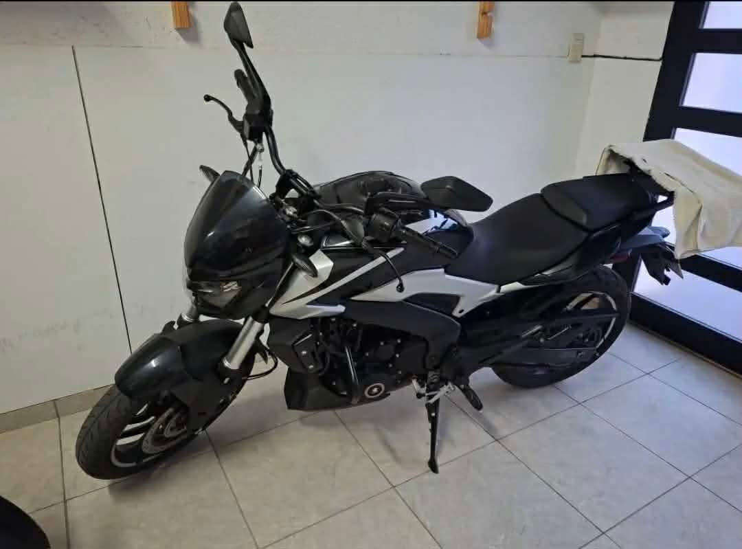 Bajaj Dominar D250 2024 — foto 1 de 4