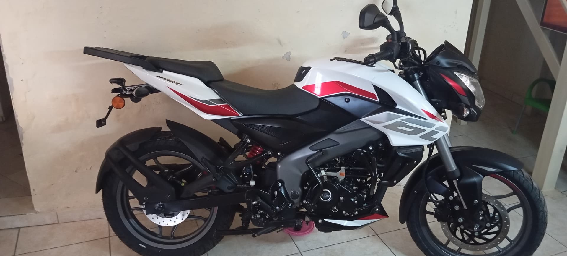 Bajaj NS 160 2026 — foto 1 de 2