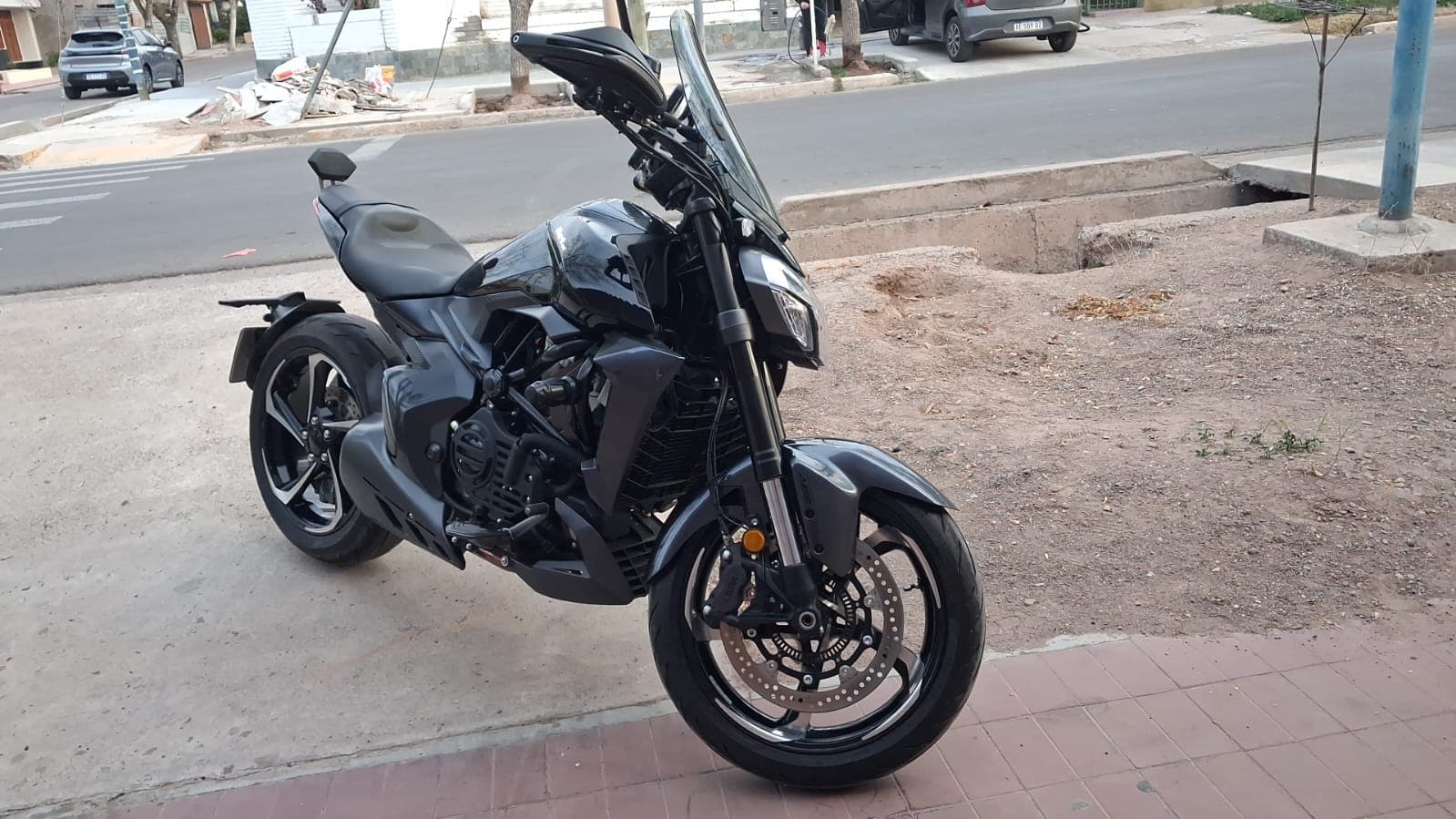 beta zontes V350 2024 — foto 1 de 5