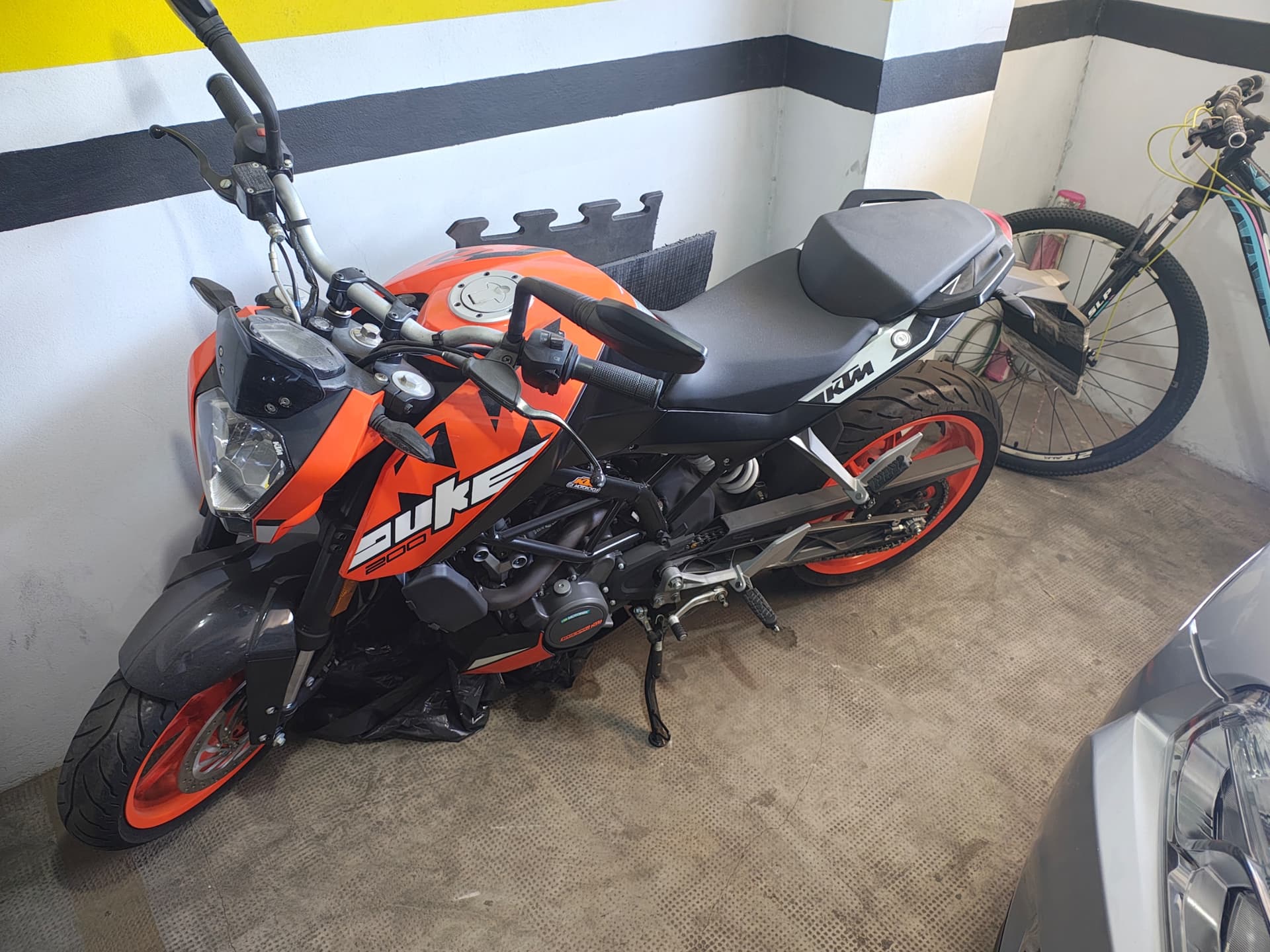 KTM DUKE 200 2019 — foto 1 de 2