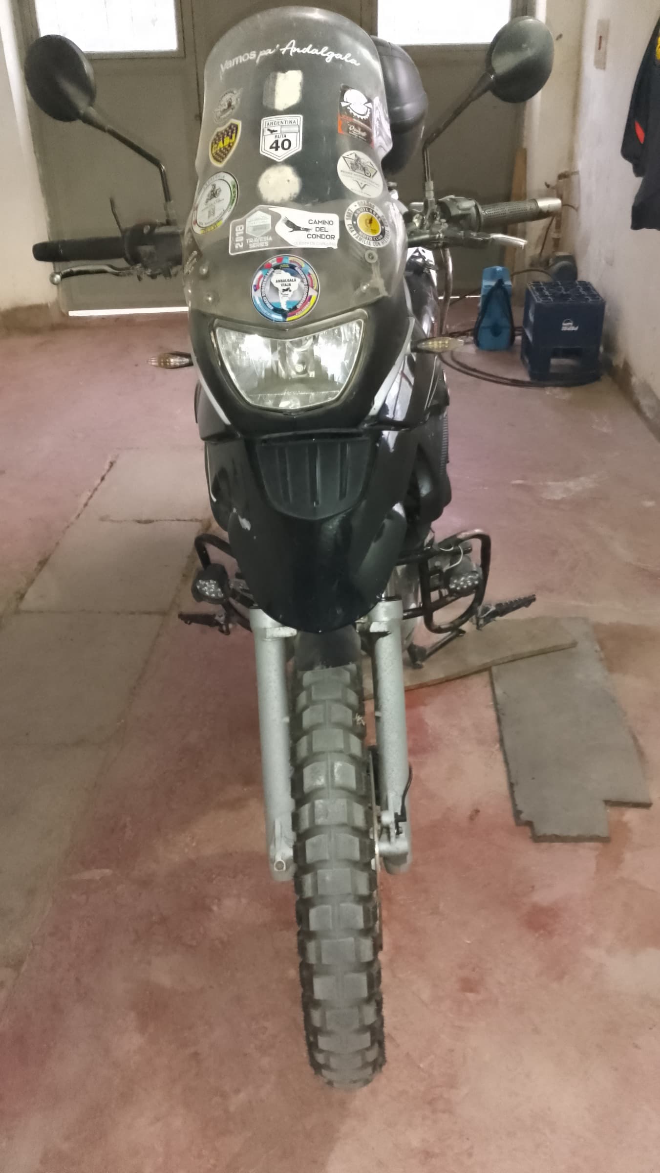 BMW f650gs monocilindrica 2006 — foto 1 de 5