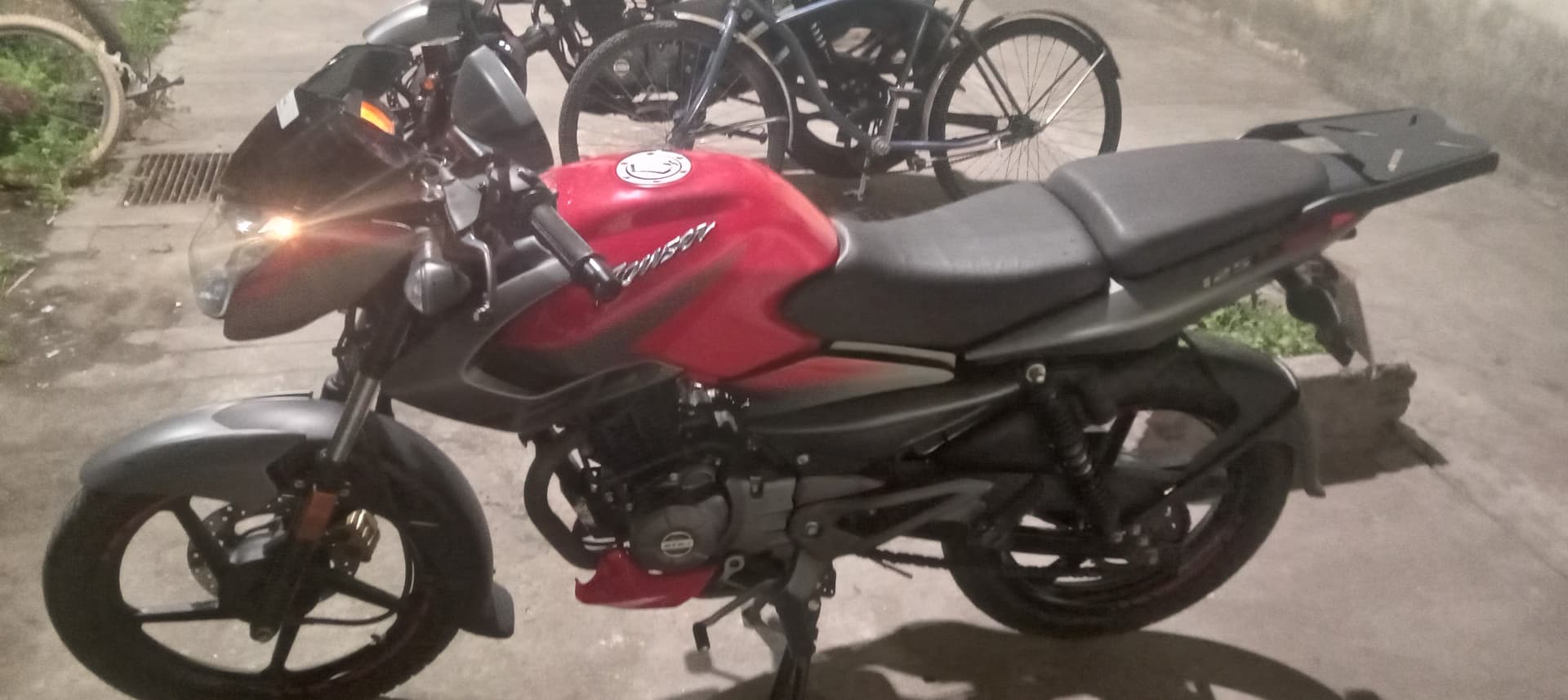 Rouser Ls125 2024 — foto 1 de 5
