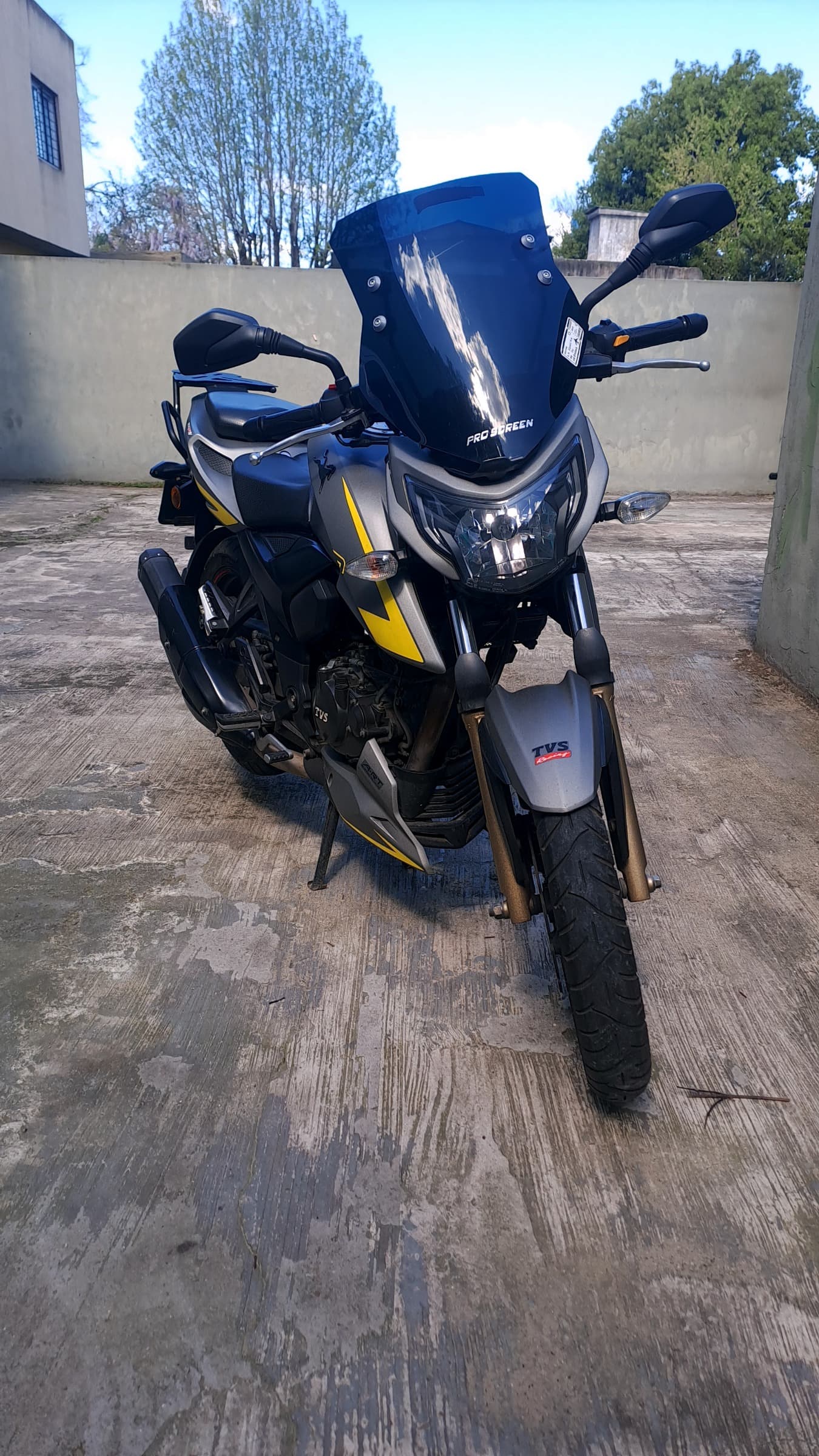 Tvs Rtr 200 4v fi 2019 — foto 1 de 4