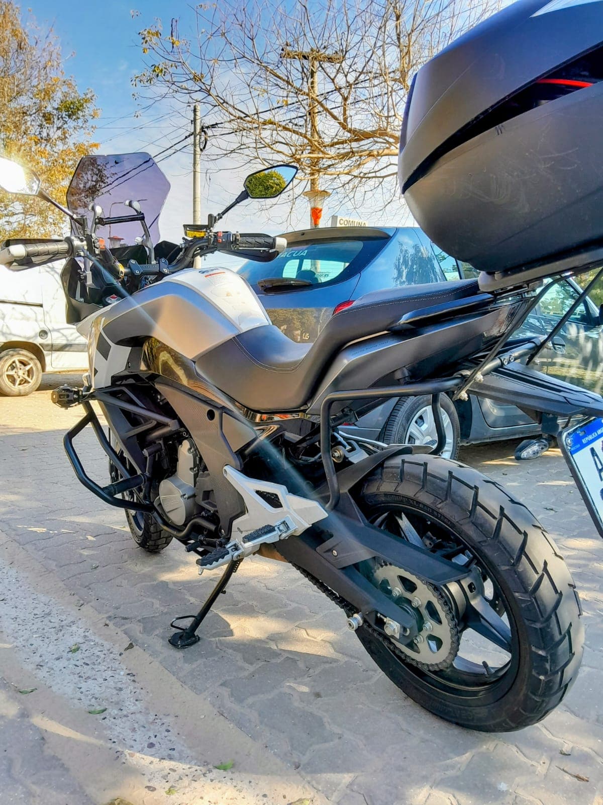 Cf moto. MT 650, 2023. — foto 1 de 4