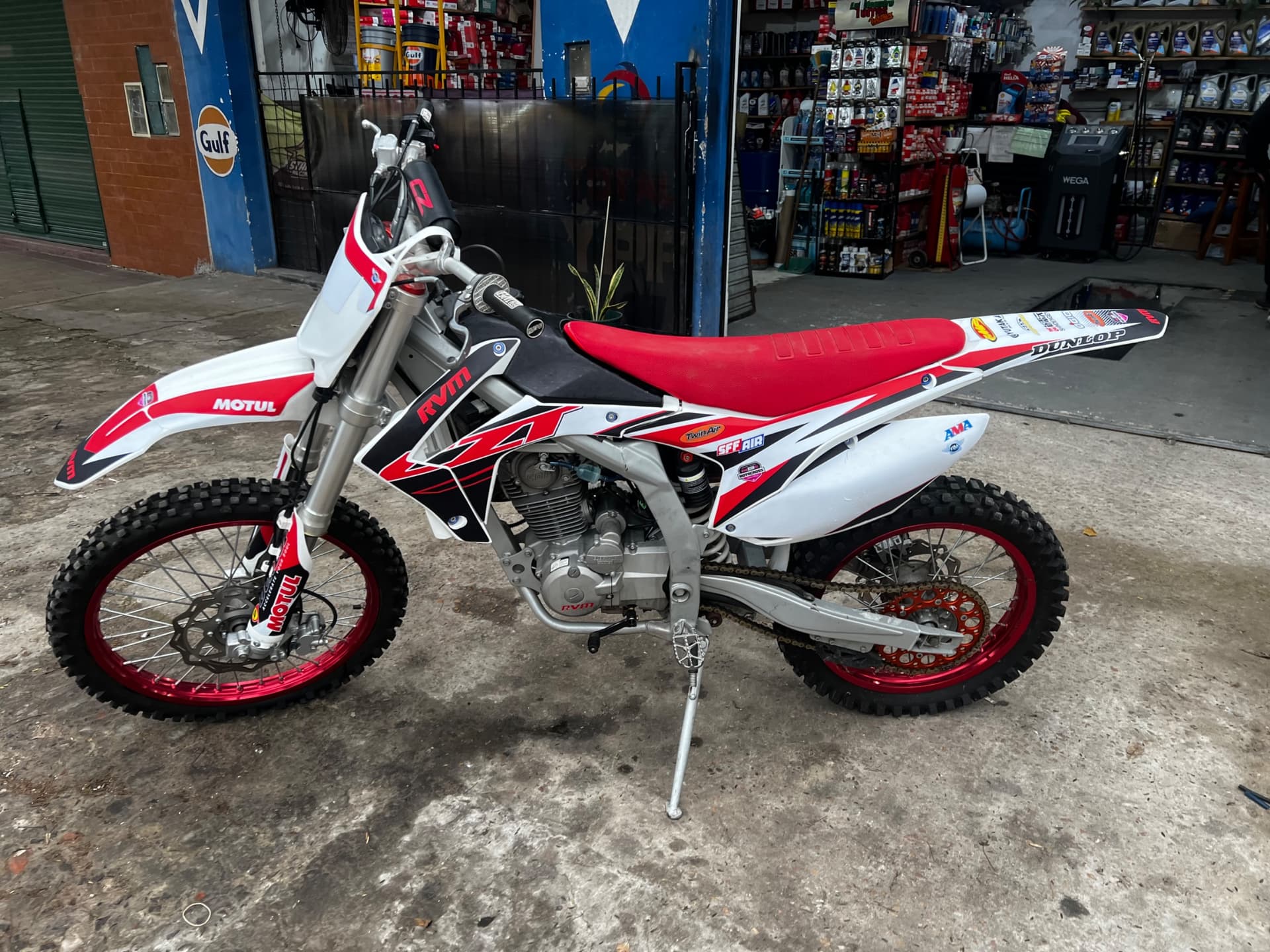 RVM cz 250 T 2024 — foto 1 de 5