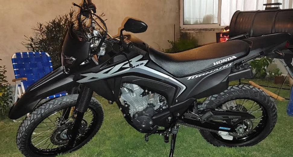 Honda XR 300 2026 — foto 1 de 2
