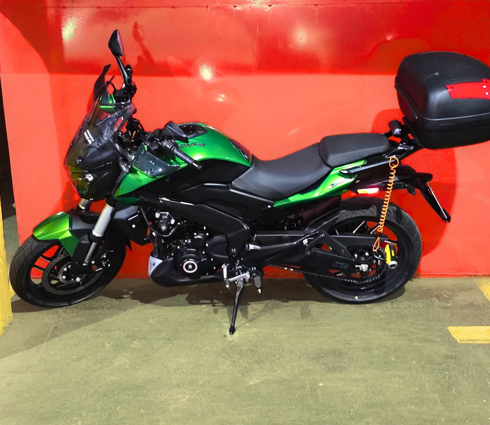 Touring Dominar 400 año 2025 , en venta – Excelente estado — foto 1 de 4