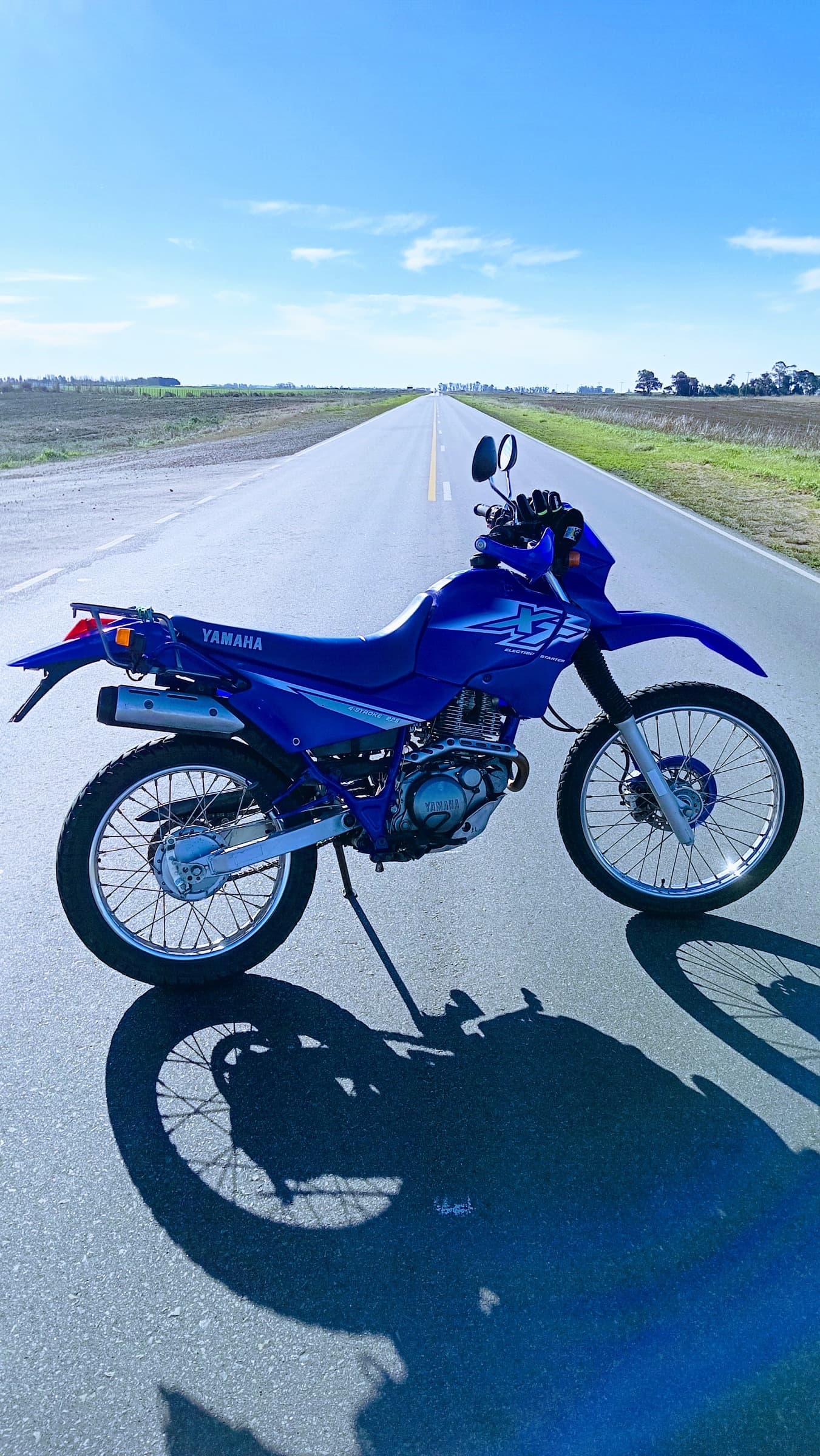 Moto yamaha xt 225cc./año 2001. — foto 1 de 5