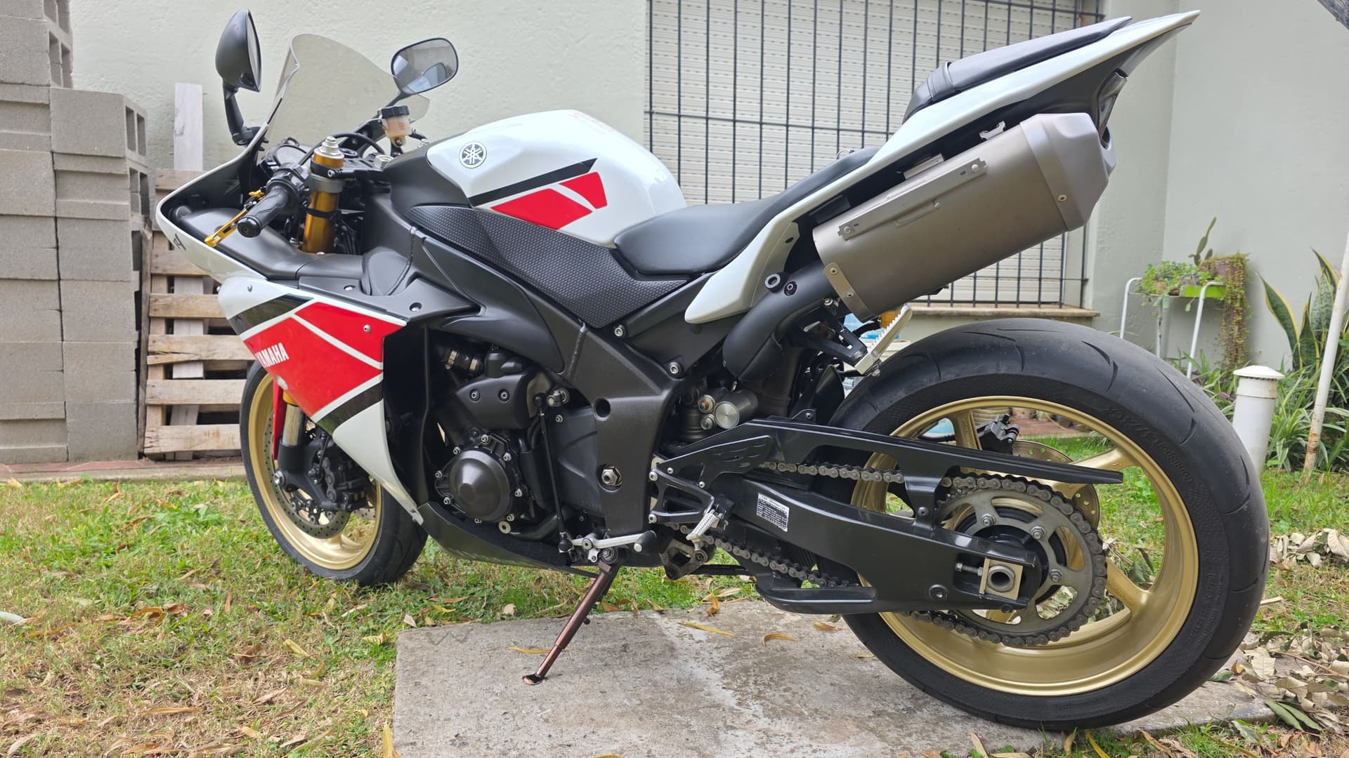 Yamaha R1 2013 — foto 1 de 5