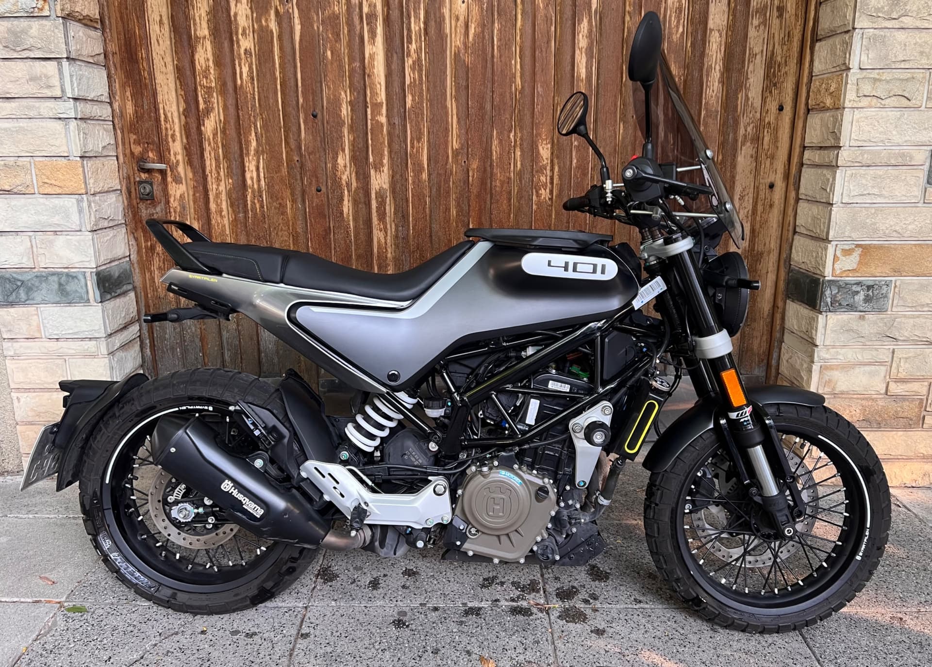 Husqvarna Svartpilen 401 2022 — foto 1 de 5