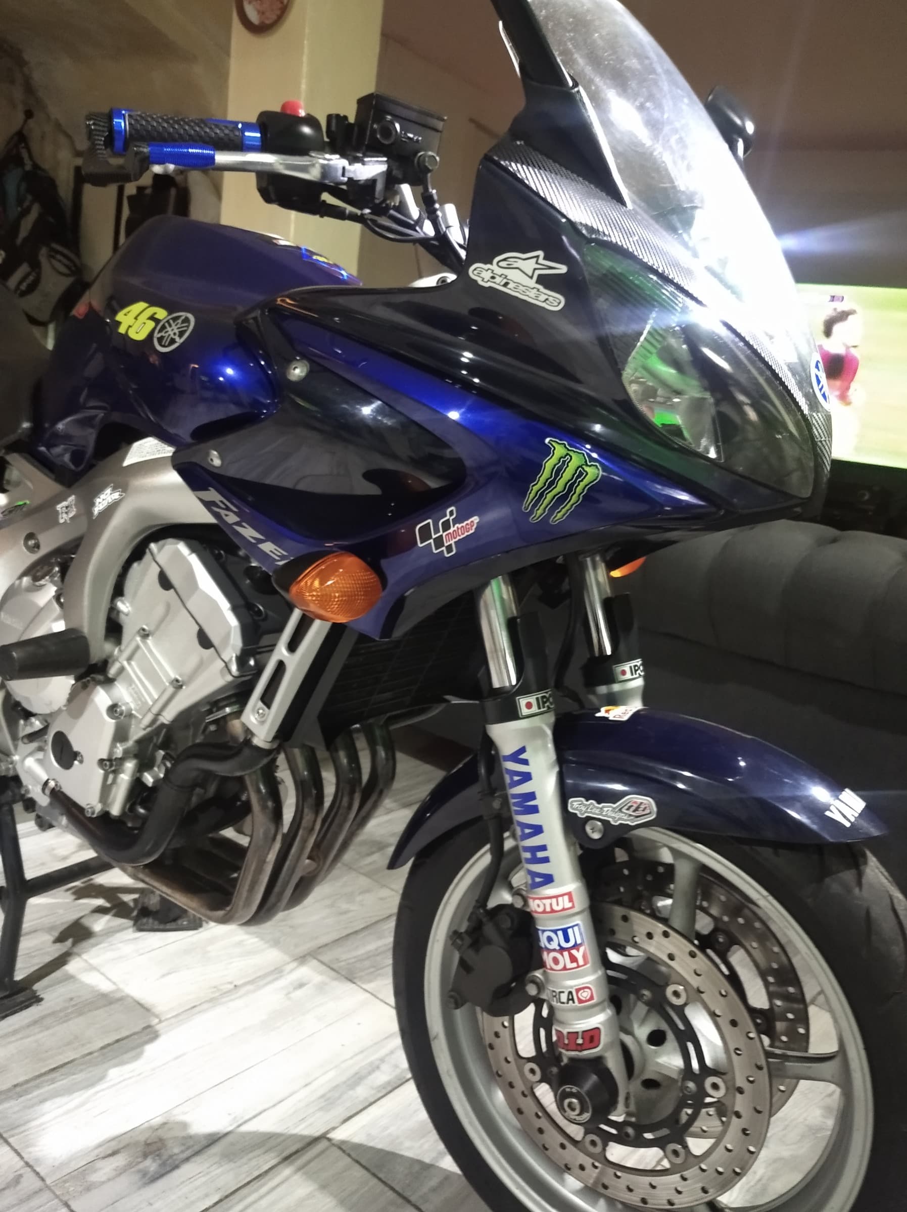 Yamaha fz6 2005 — foto 1 de 5