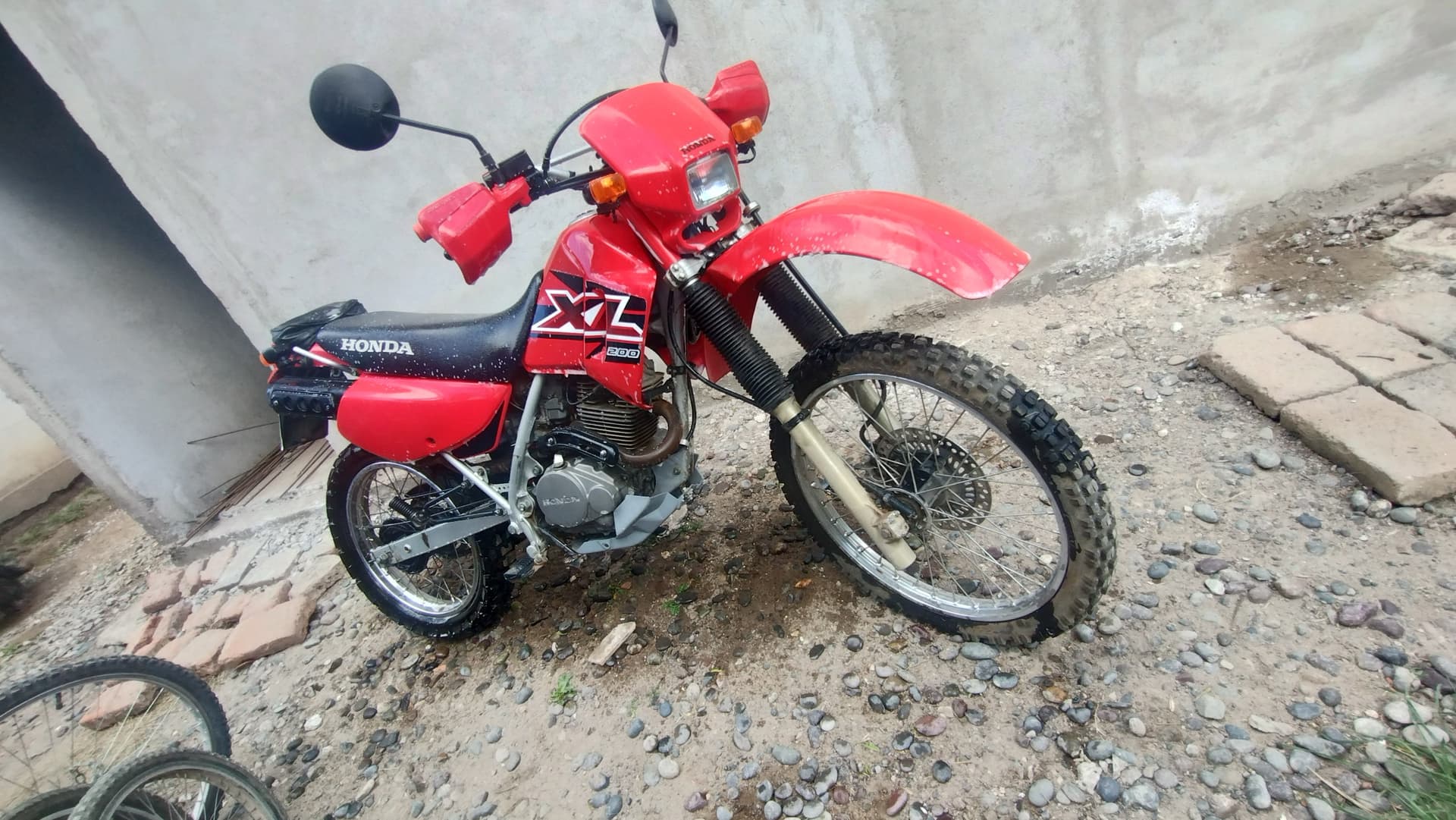 Honda XL 200 2007 — foto 1 de 5