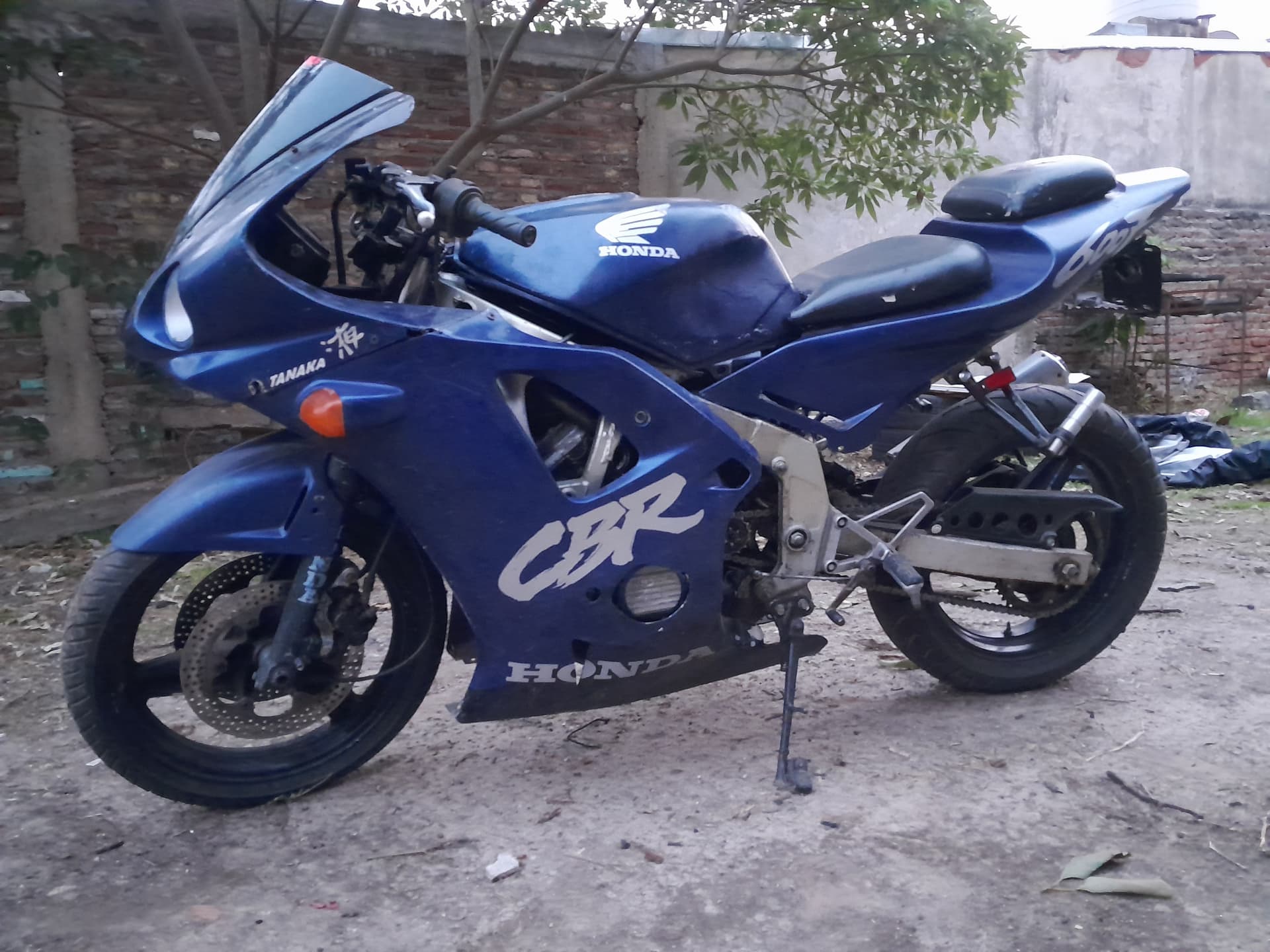 Honda cbr 600 huricane 1988 — foto 1 de 5
