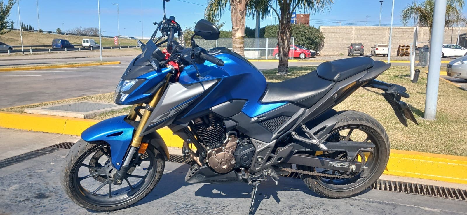 HONDA CB 300 2024 — foto 1 de 2