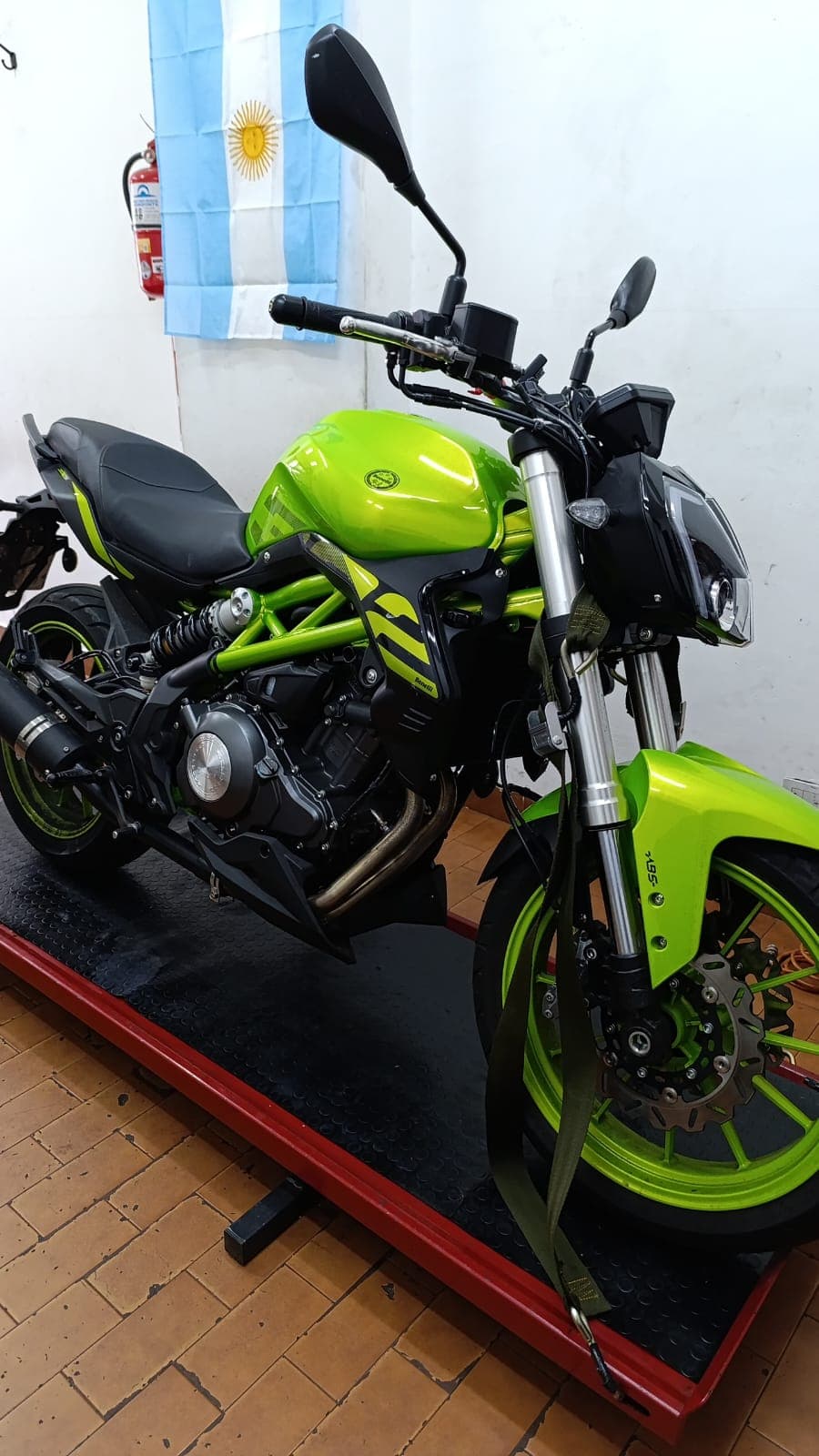 Benelli Bn 302s 2025 — foto 1 de 4