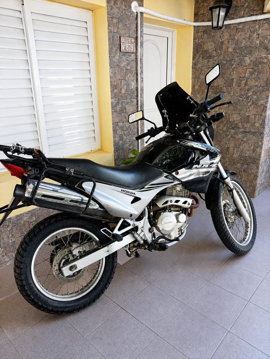 Honda NX400 Falcon 2012 — foto 1 de 2