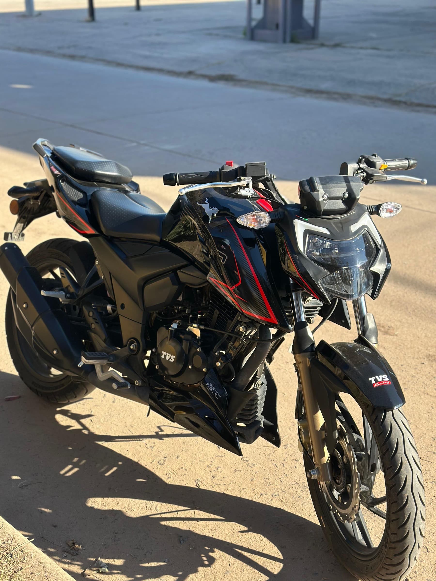 TVS RTR 200CC 2025 — foto 1 de 5