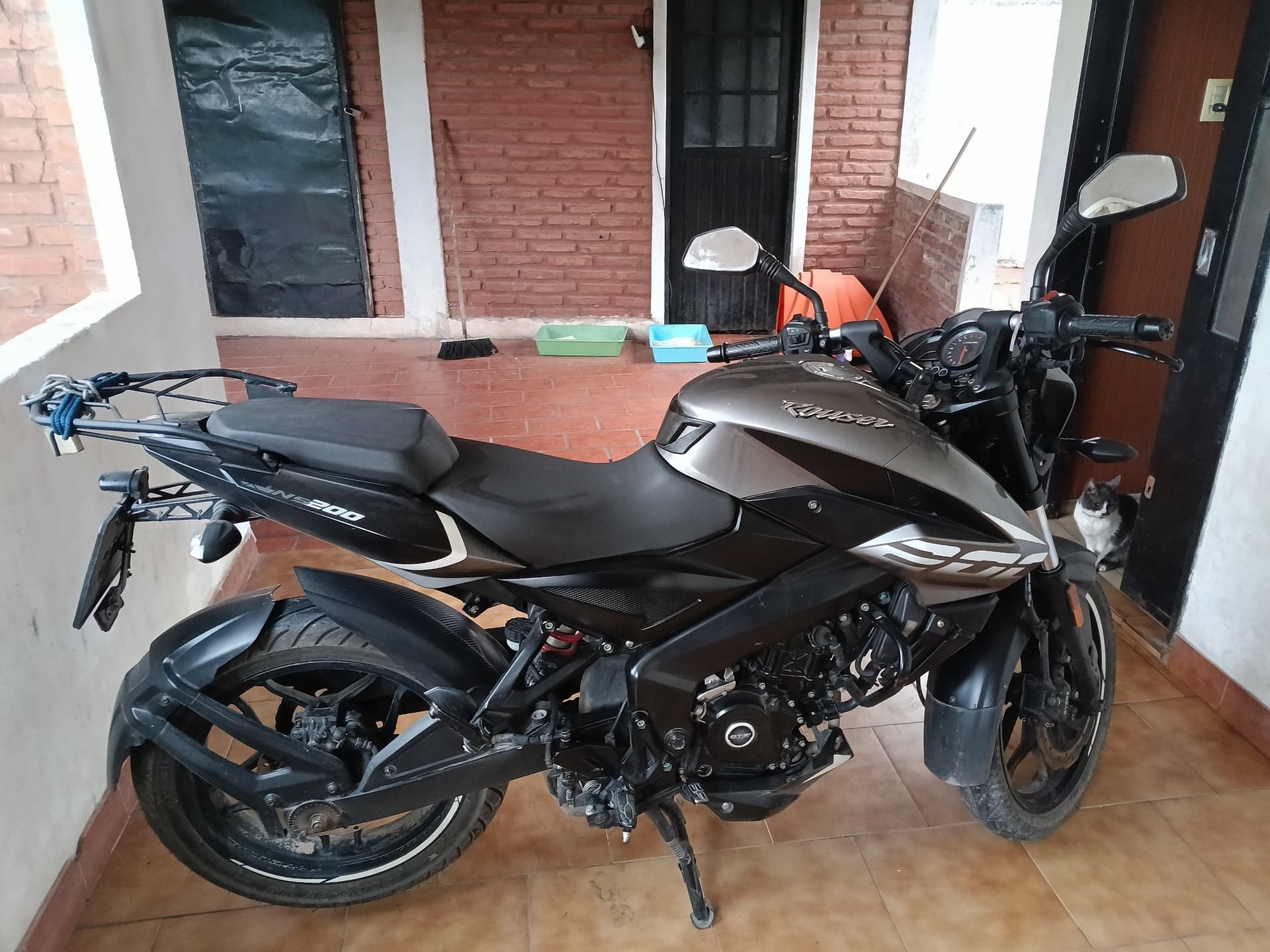 Bajaj rouser NS 200 2022 — foto 1 de 2