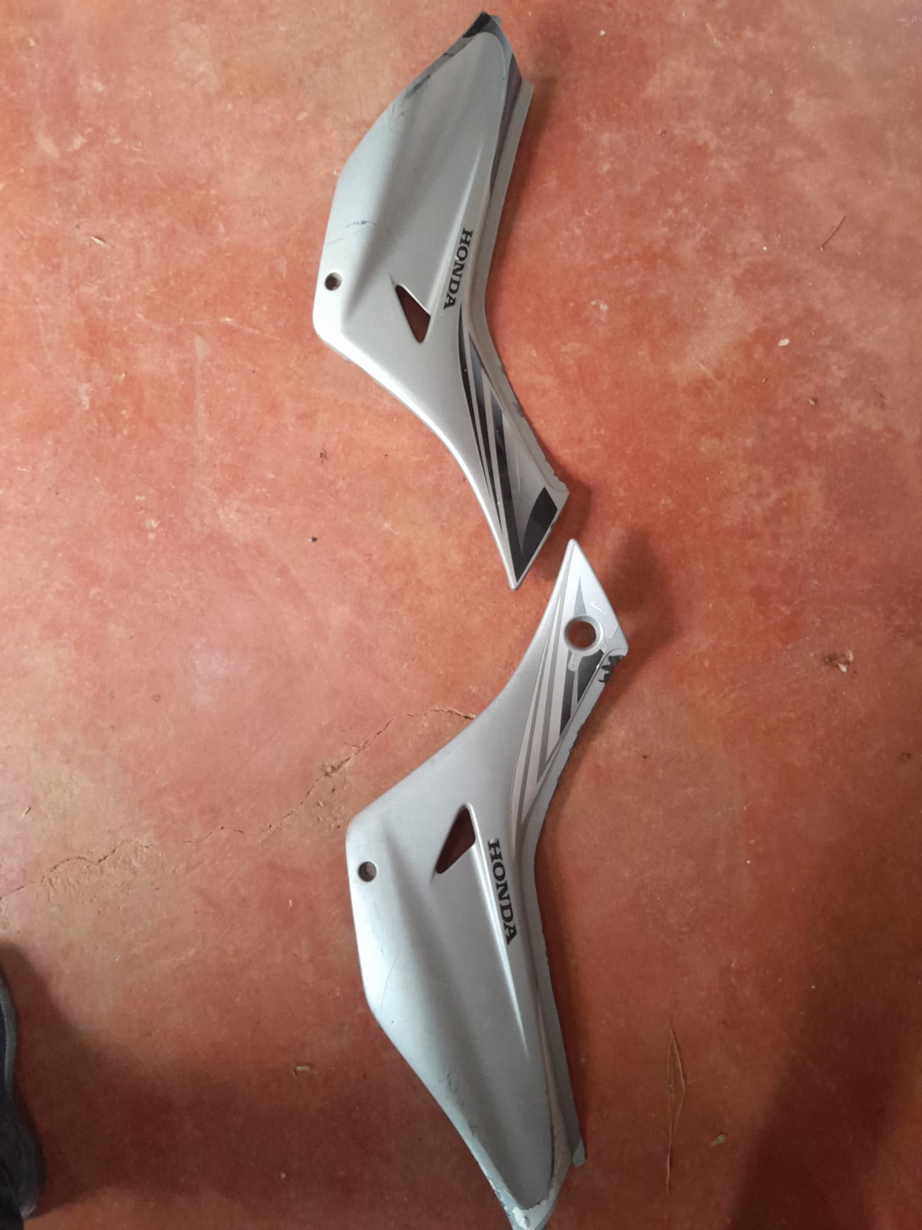 Plásticos honda falcon