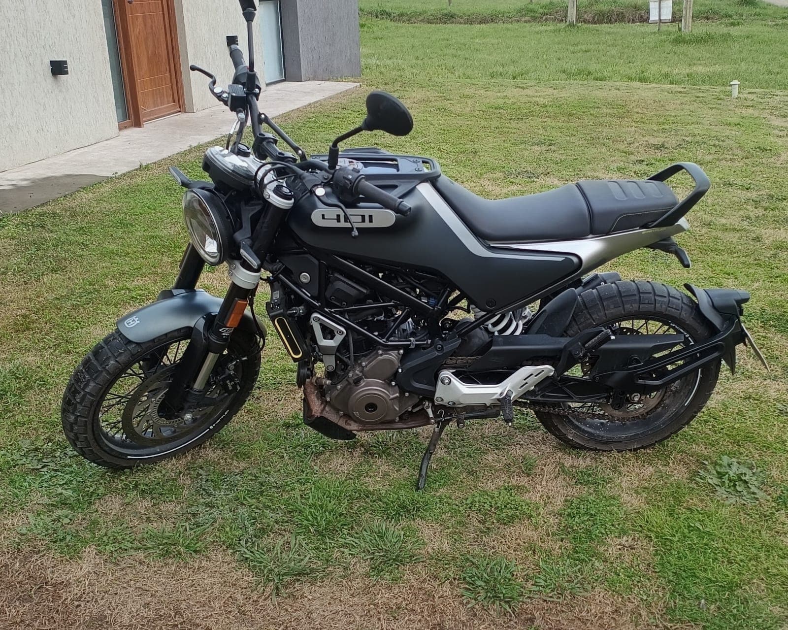 Husqvarna Svartpilen 401 Año 2021 6500 km — foto 1 de 4