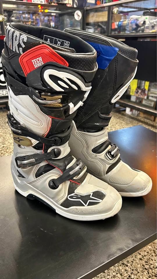 BOTA ALPINESTAR TECH 7 TALLE 11 USA — foto 1 de 6