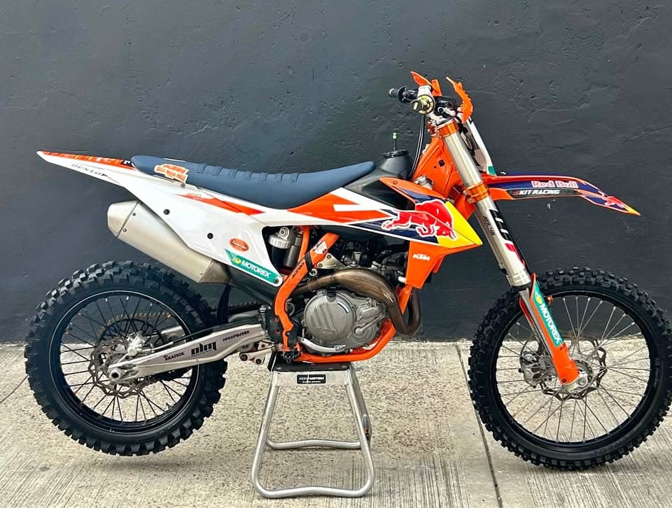 KTM 450 SXF FACTORY 2019 — foto 1 de 7