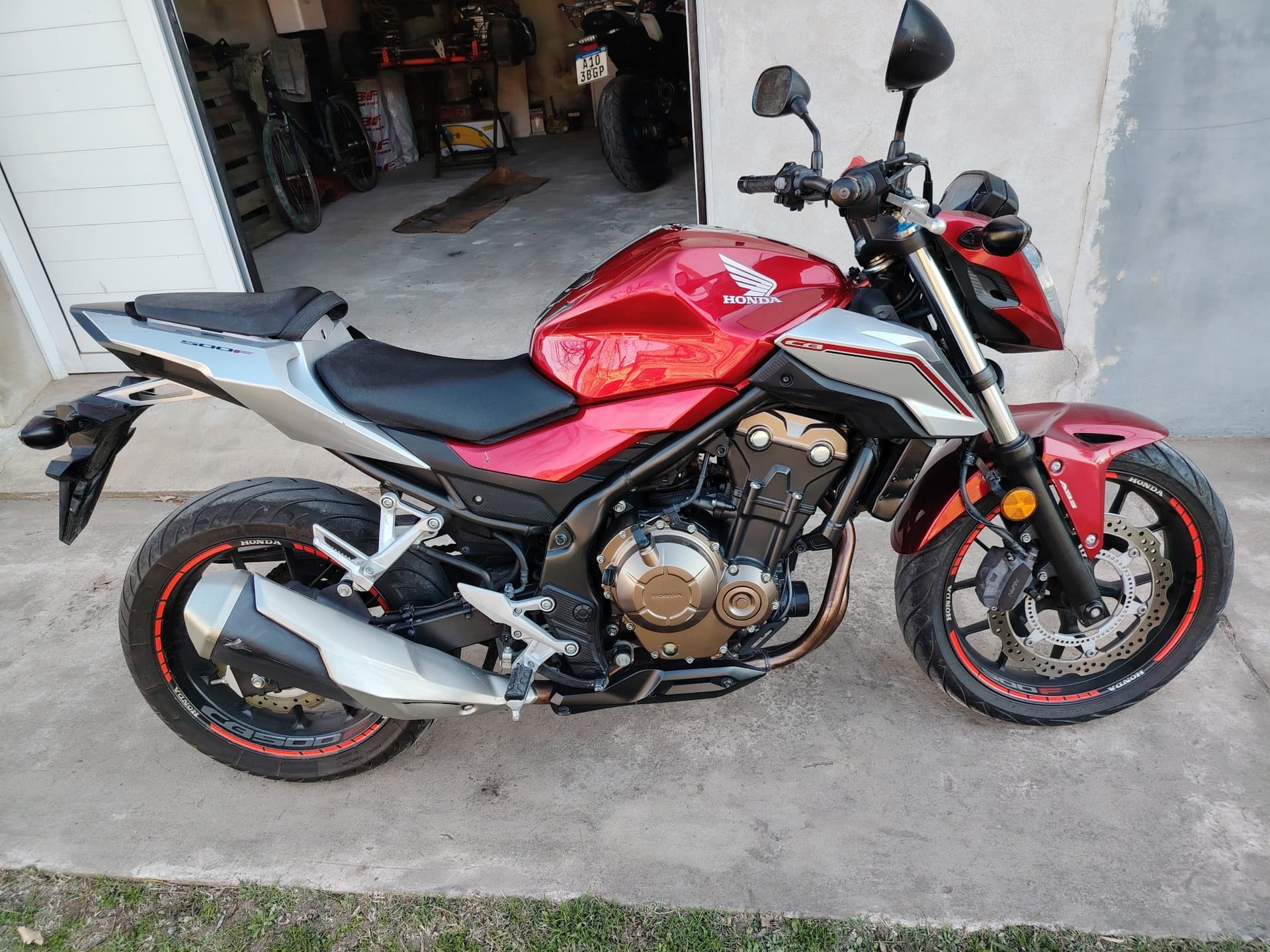 Vendo Honda CB500F 2018 con detalles por wso el precio — foto 1 de 5