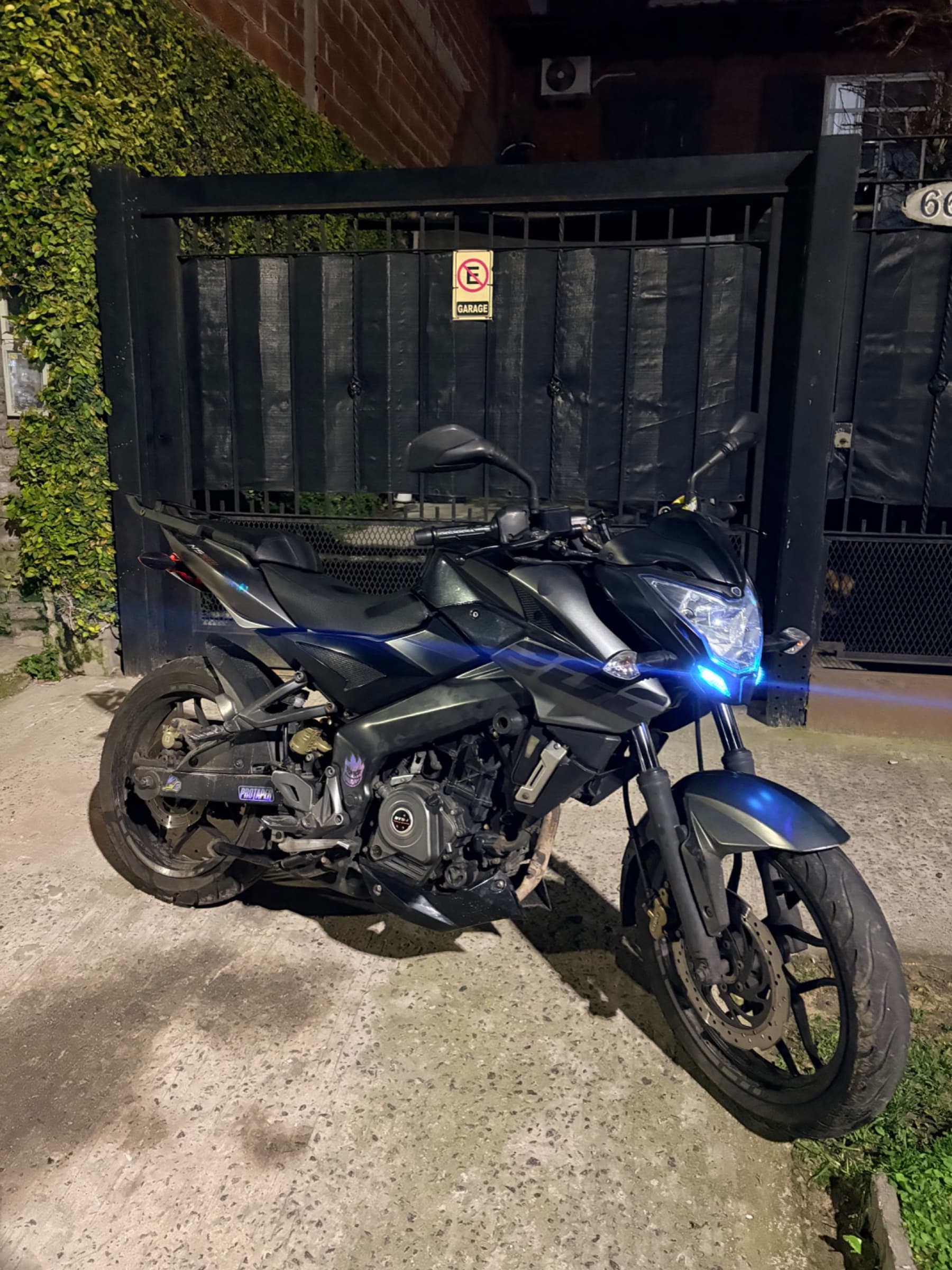 vendo o permuto por auto bajaj ns200 2018 — foto 1 de 2