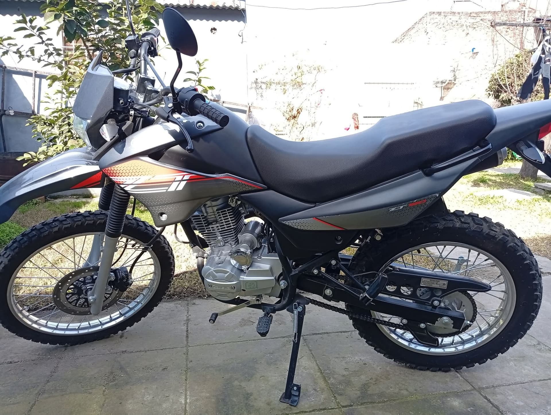 Zanella ZT 150 2025 — foto 1 de 2