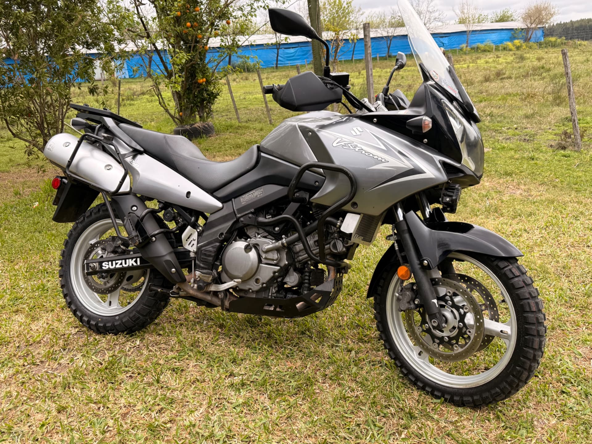 Zuzuki V strom 650 dl 2009 — foto 1 de 5