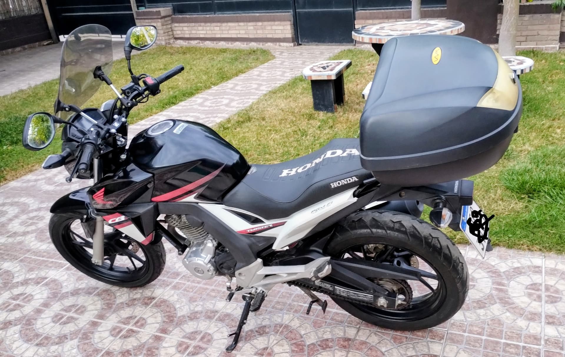 "Honda CB 250 TWISTER 2018" — foto 1 de 5