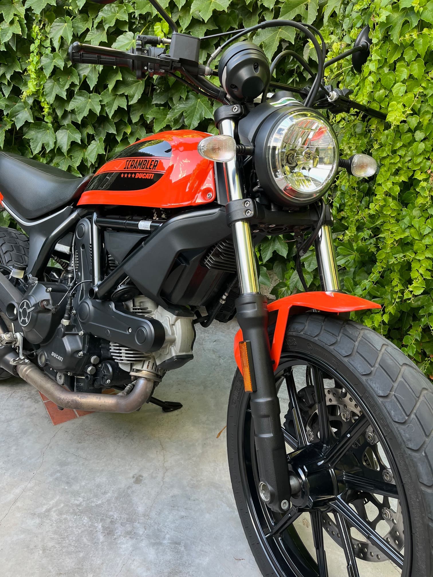Ducati Scrambler Sixty2 2020 — foto 1 de 5