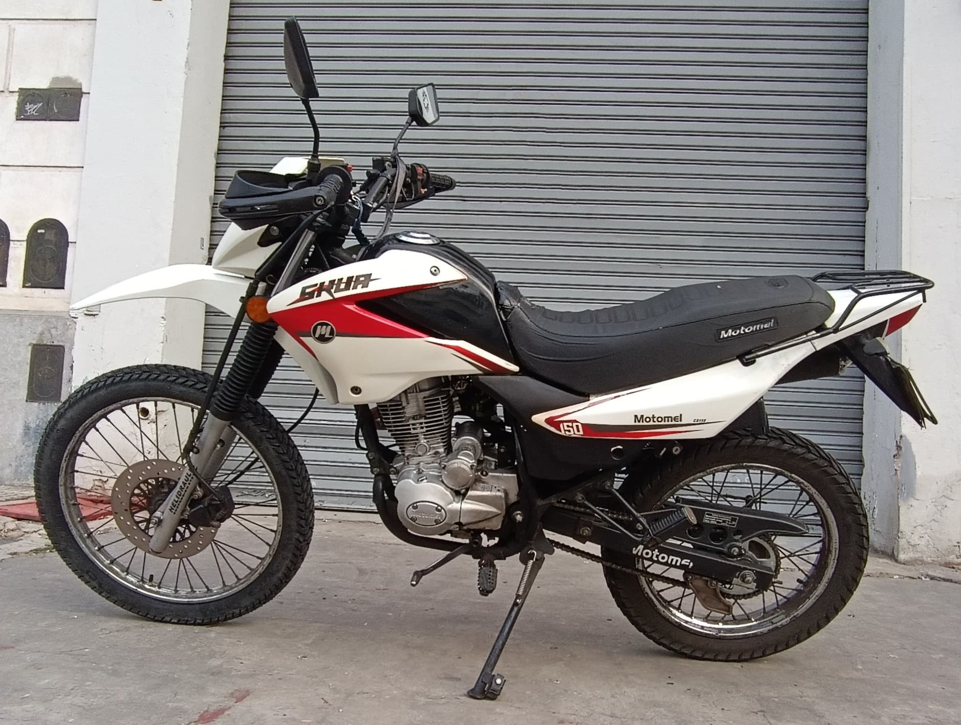 Motomel Skua CX 150 2016 vendo moto usada con accesorios — foto 1 de 5