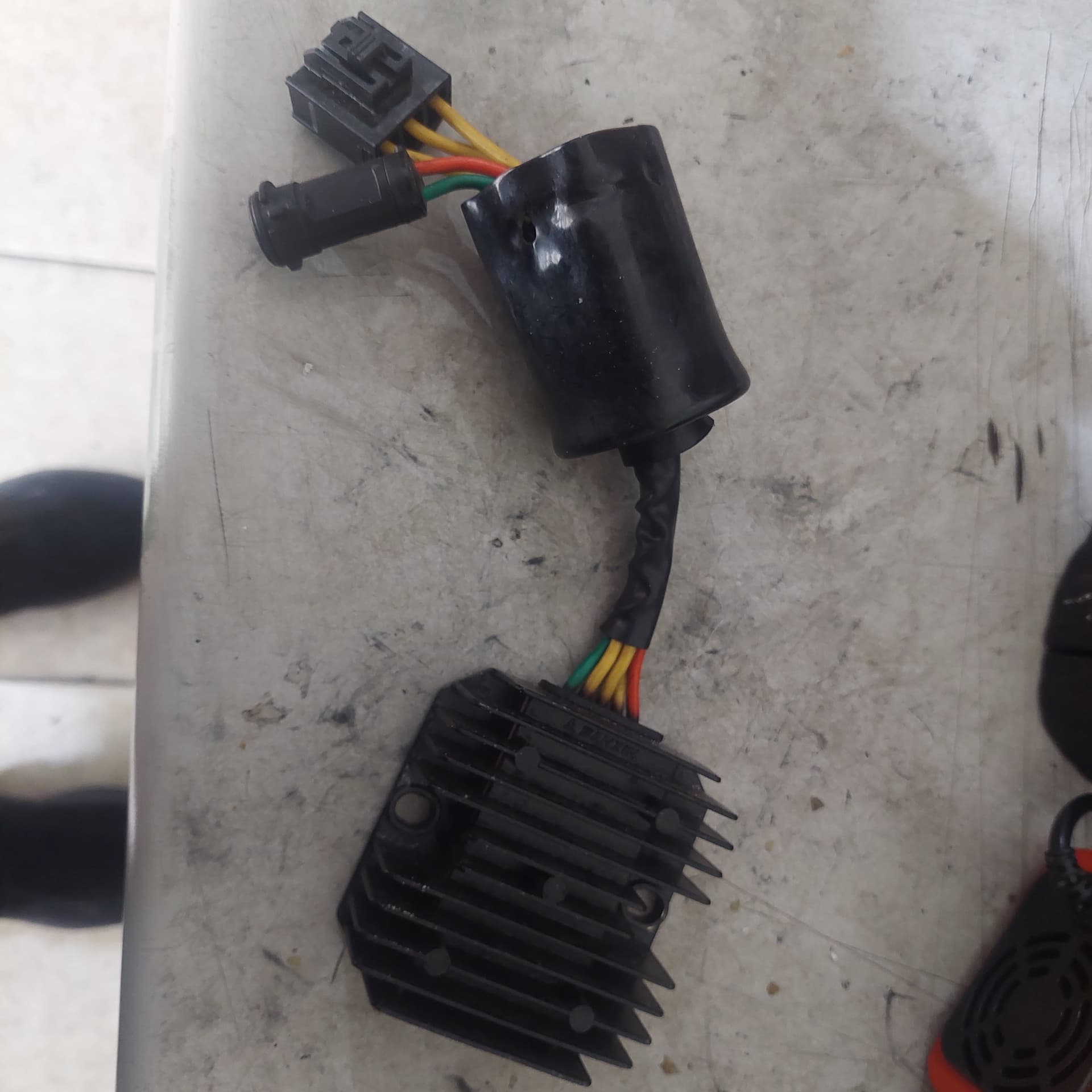 Regulador de voltaje cfmotos 300