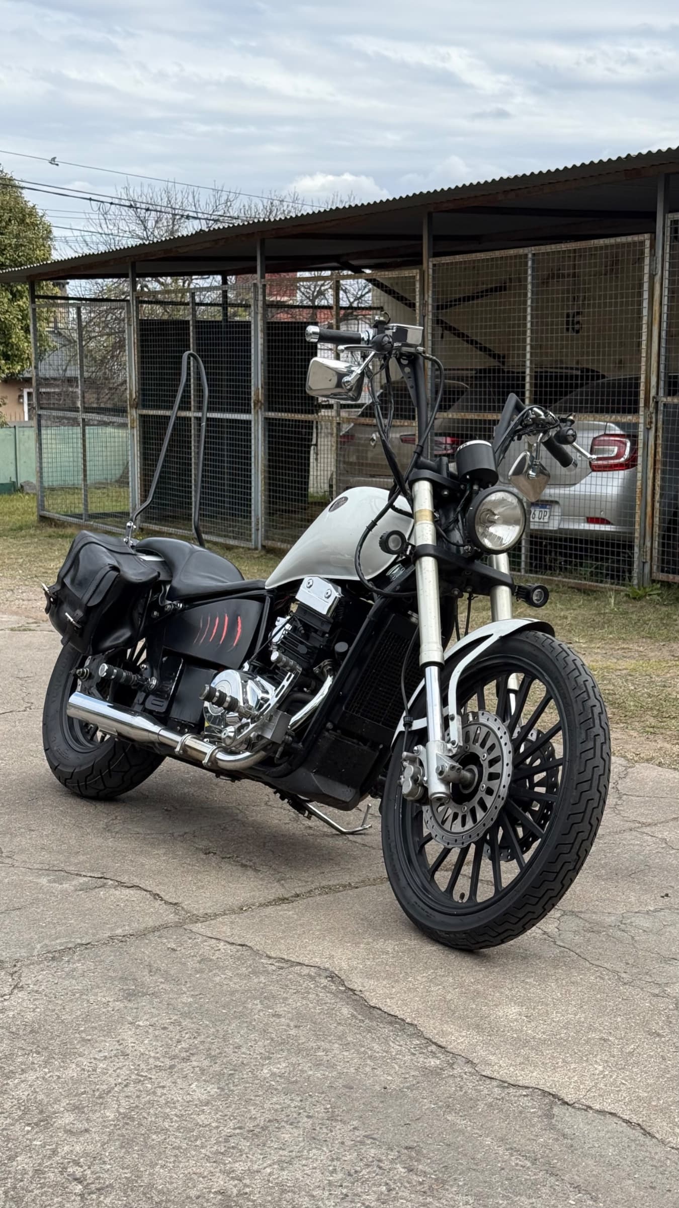 Jawa Daytona 350 modelo 2011 – motor RVM documentado – Córdoba — foto 1 de 5