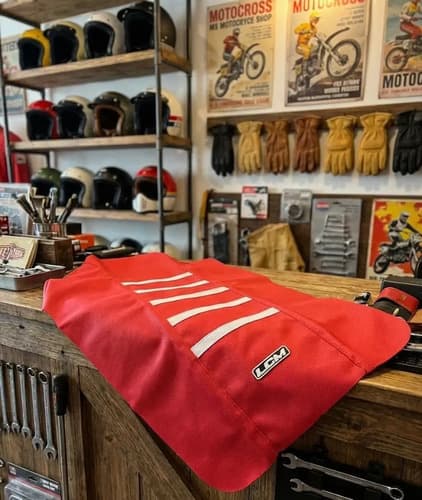 Funda Asiento P/ Honda Xr250 Xr 250 90- 95 Rojo Blanco Grip Rojo — foto 1 de 4