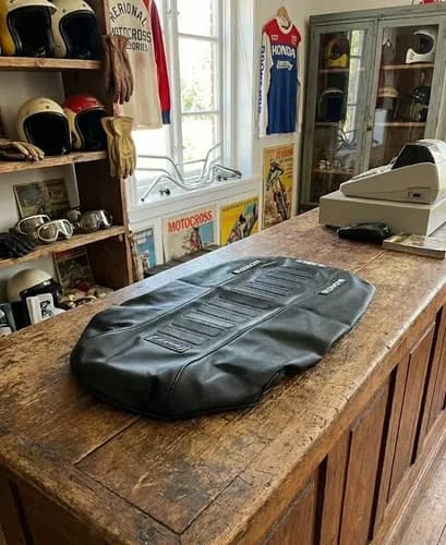 Funda Asiento Honda Africa Twin 750 Xrv750 Negro — foto 1 de 6