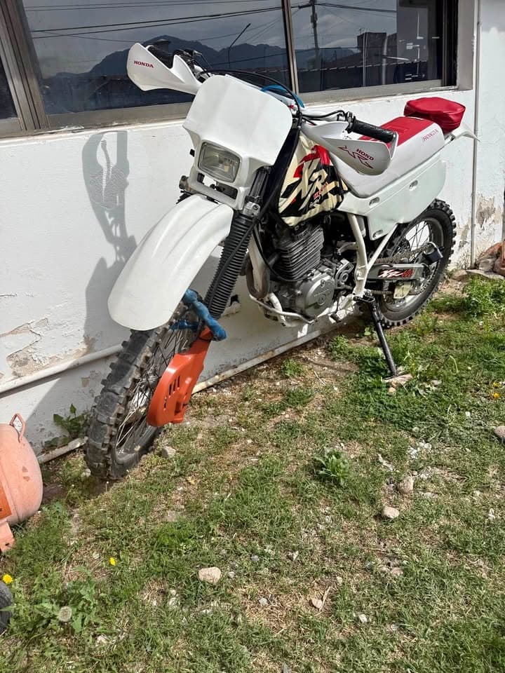 Honda XR600 1997 — foto 1 de 5