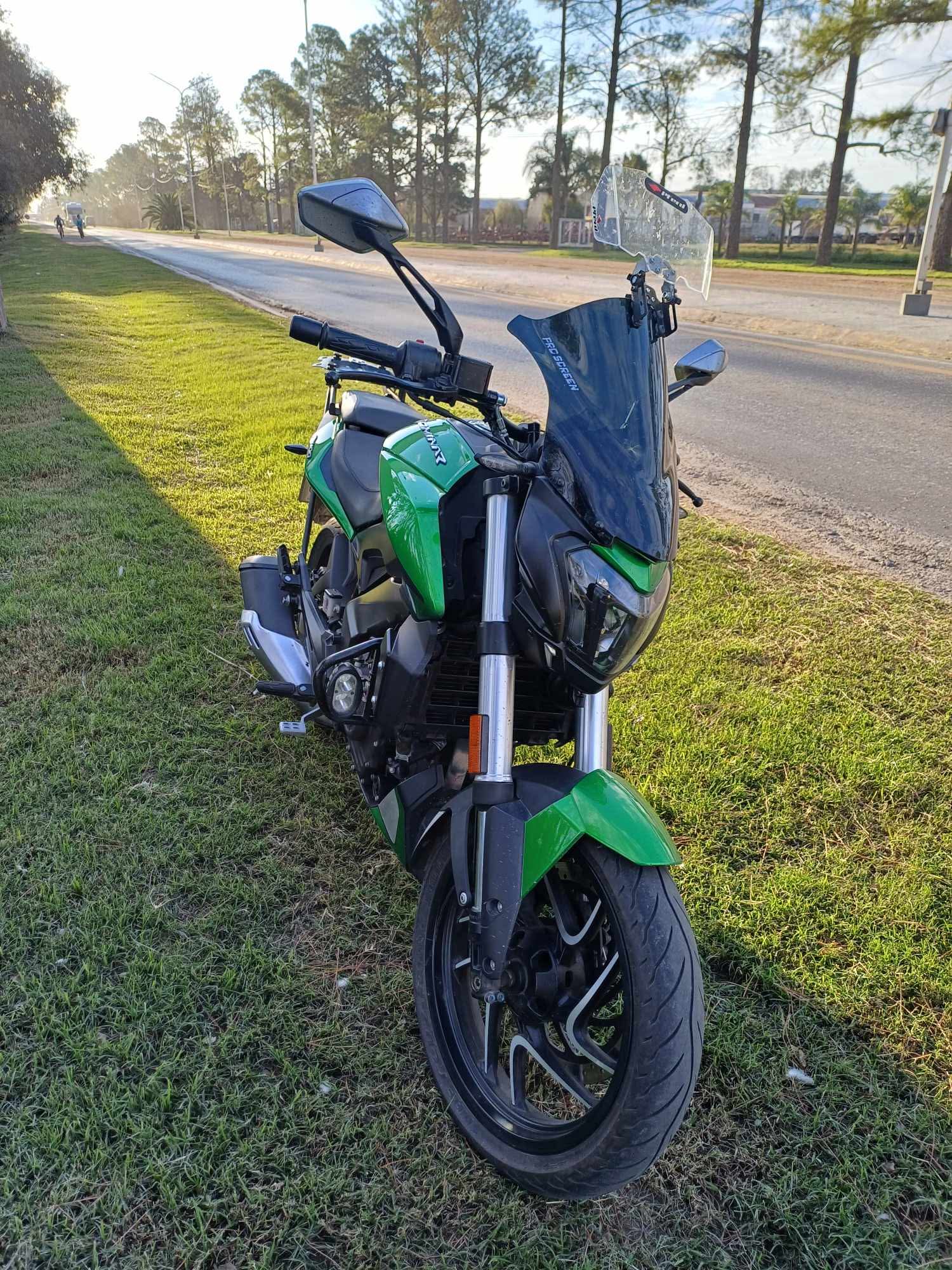 Bajaj Dominar 400 2019 — foto 1 de 3